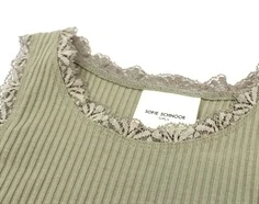 Sofie Schnoor Girls top army green